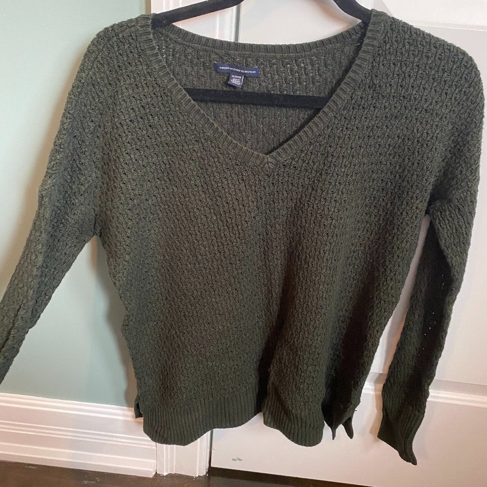 American Eagle Knit V-Neck